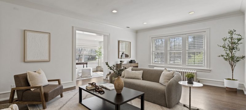 2833 E 8th Ave - Congress Park Home