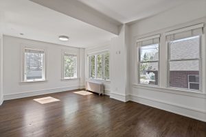 2833 E 8th Ave - Congress Park Home