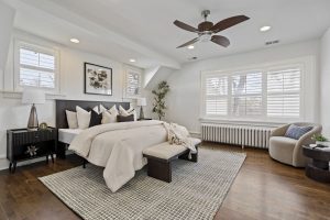 2833 E 8th Ave - Congress Park Home