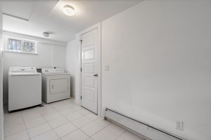 2833 E 8th Ave - Congress Park Home