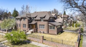 2833 E 8th Ave - Congress Park Home