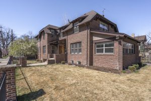 2833 E 8th Ave - Congress Park Home
