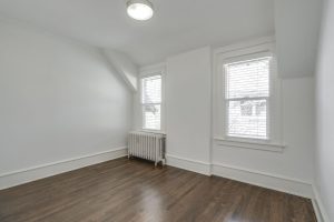 2833 E 8th Ave - Congress Park Home